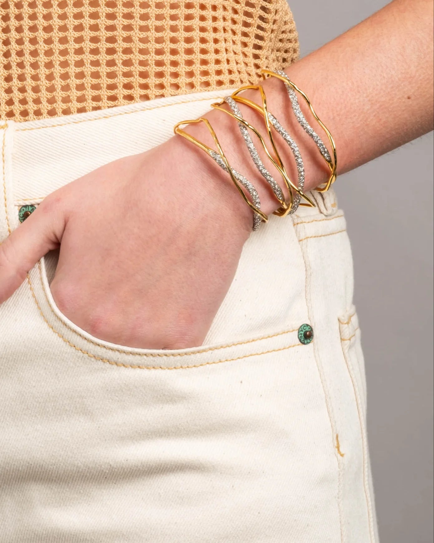 Solanales Gold Crystal Intertwined Cuff Bracelet