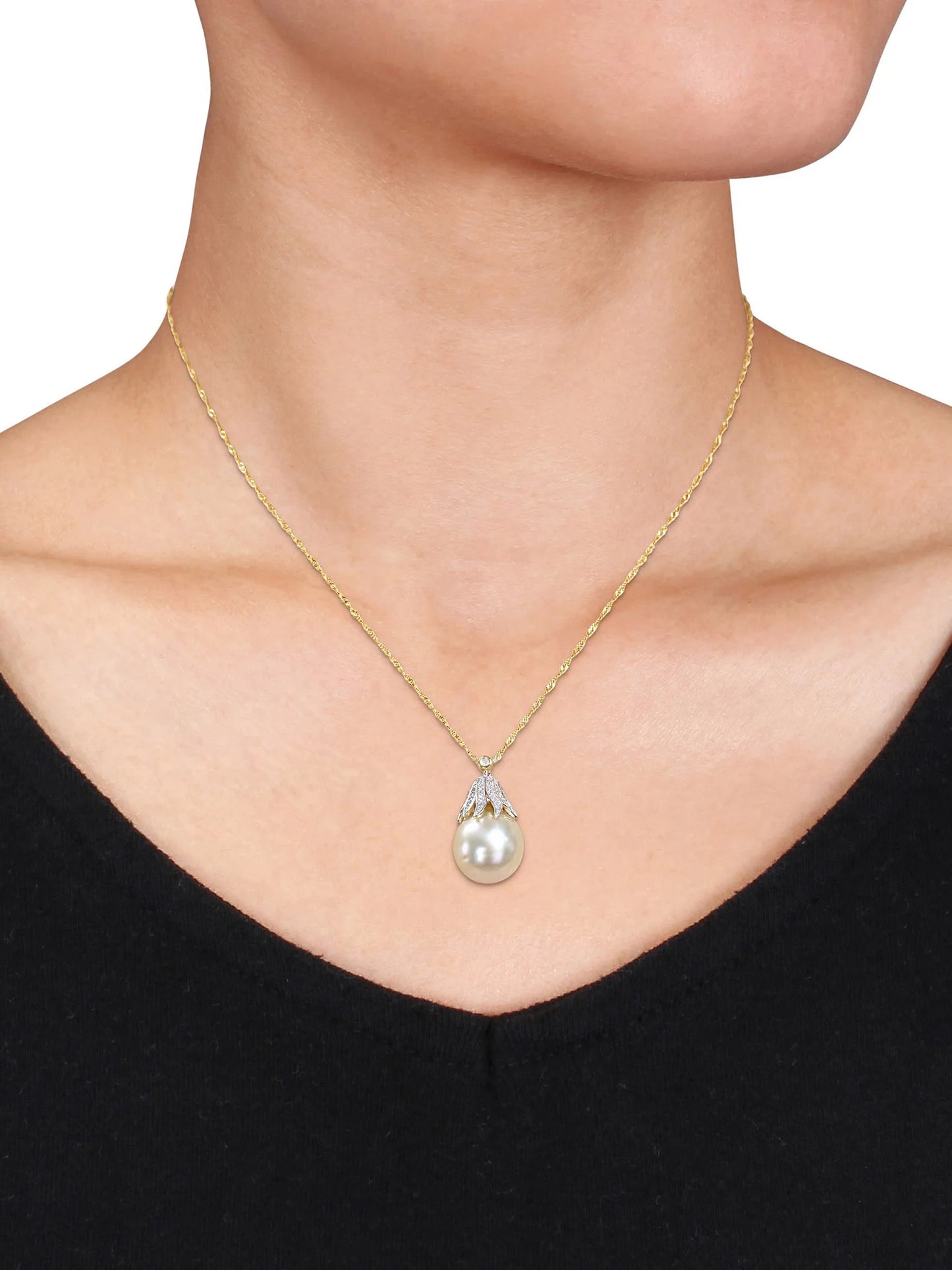 Women'S Cultured Pearl and Diamond 14K Yellow Gold Necklace