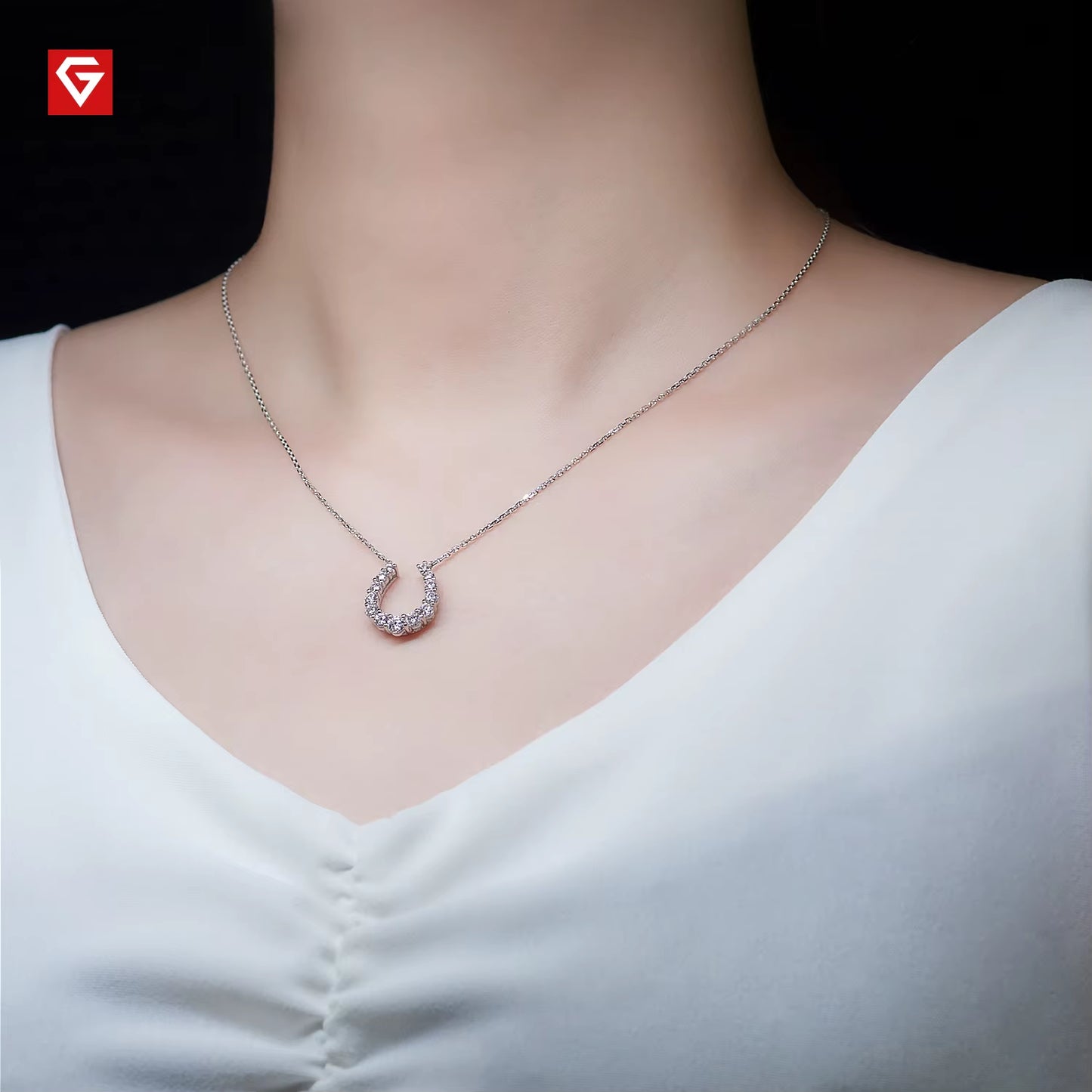 GIGAJEWE 1.09Ct White D Color VVS round 18K Solid Gold Moissanite Necklace the Horseshoe Necklace Jewelry Woman Girl Gift